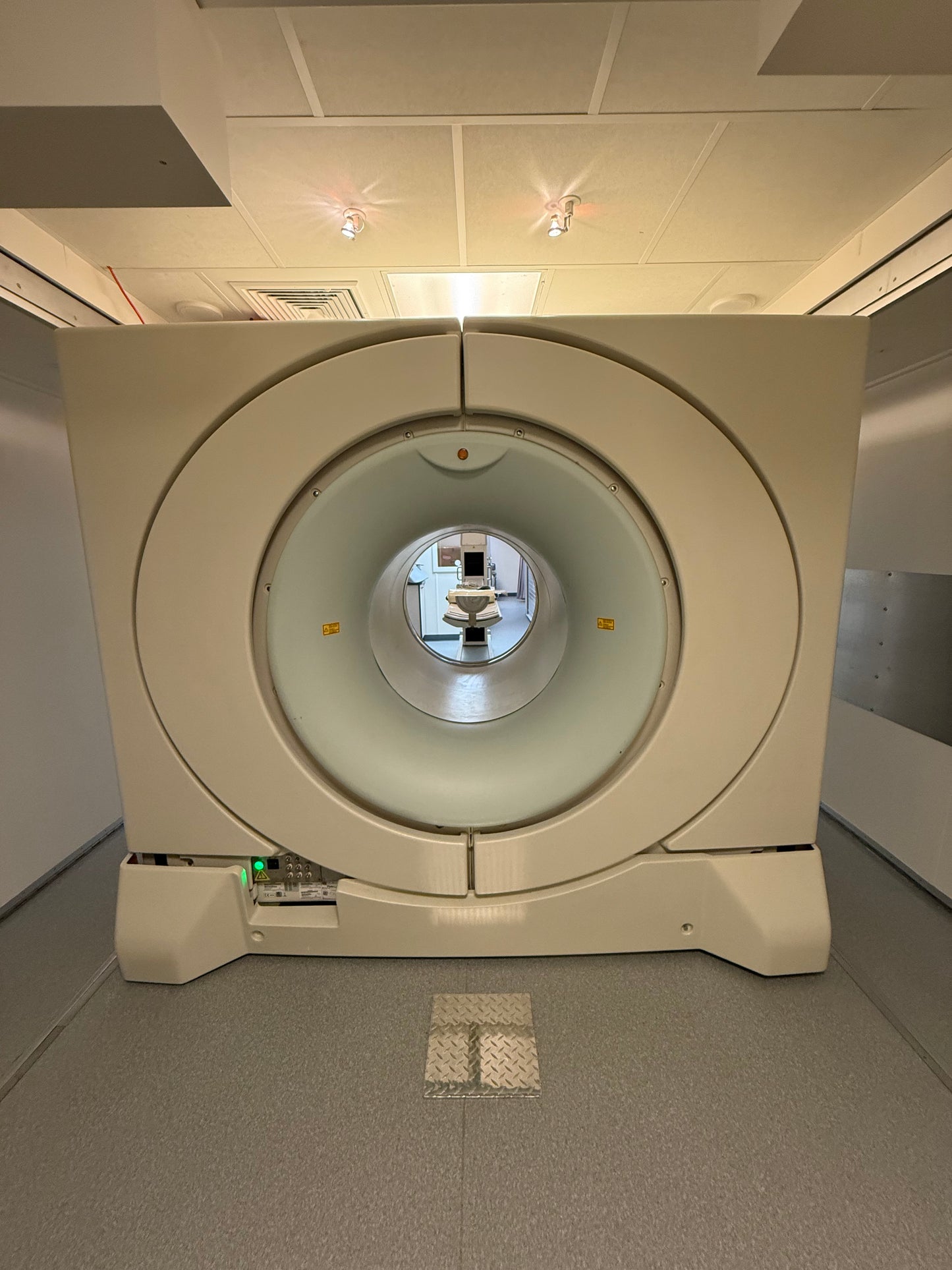 Mobile PET/CT Trailer - MM3324